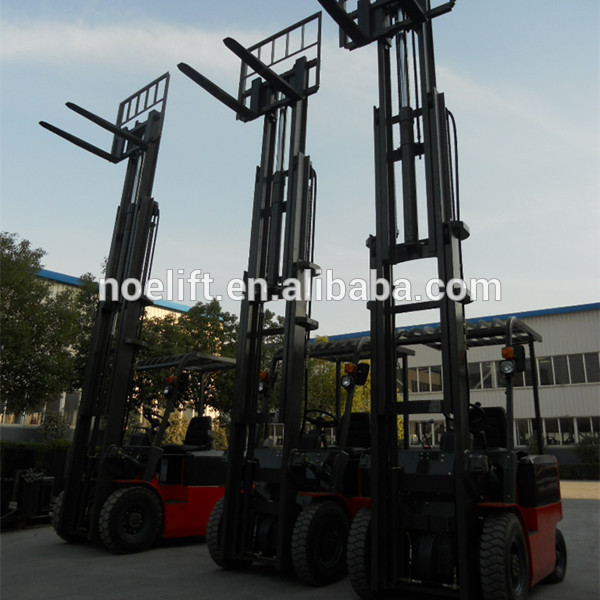 Four Wheel Loading And Unloading Machine Mounted Forklift Electric Telehandler