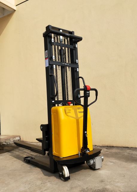 1t electric stacker 6