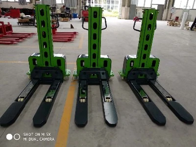 Self lifting stacker Self lifting stacker