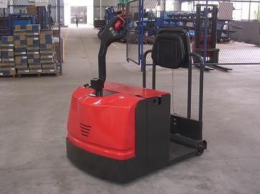 Electric Tow Tractor