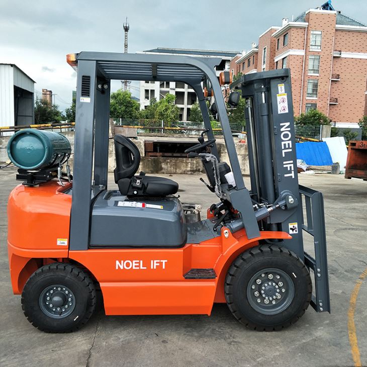 2500kg Capacity Hand Forklift Hydraulic Loader Trucks Gasoline Engine Forklift