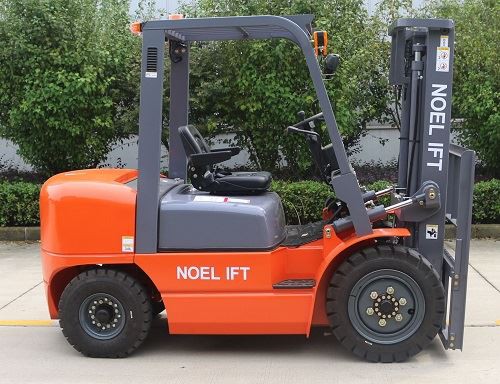 3000KG Rated Capcity Counterbalance Diesel Forklift Truck