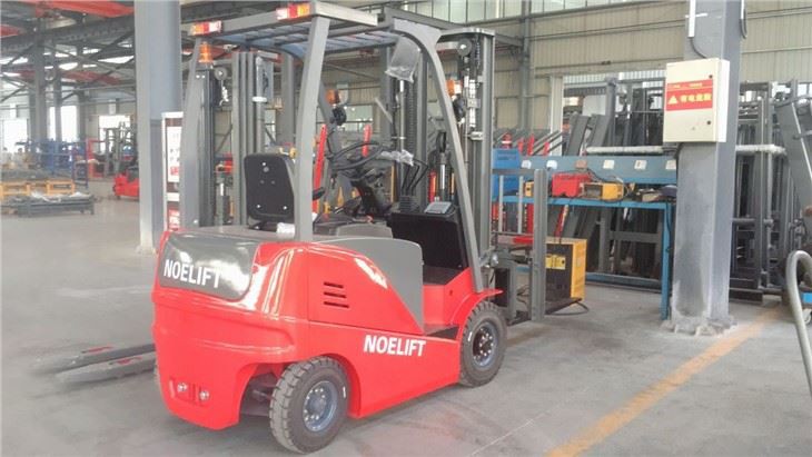 Triplex Mast 3 ton Electric Battery Forklift suppliers