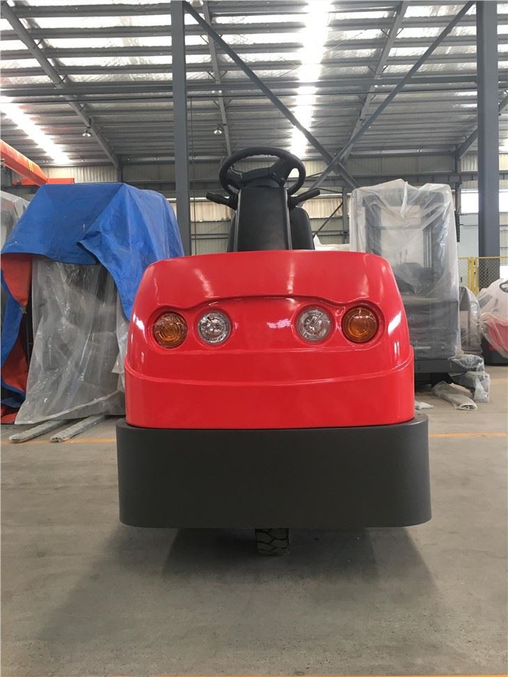 6000kg AC Drive System Warehouse ELECTRIC TOW TRACTOR