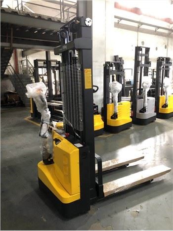 Mini 1.6 Ton Electric Stackers Warehouse
