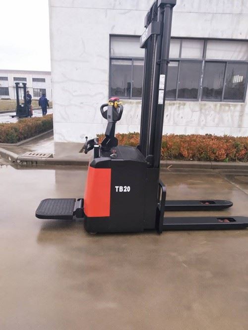 Electric pallet stacker lift 3m with 2000kg from China