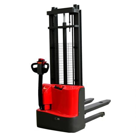 WALKING PALLET STACKING VEHICLE
