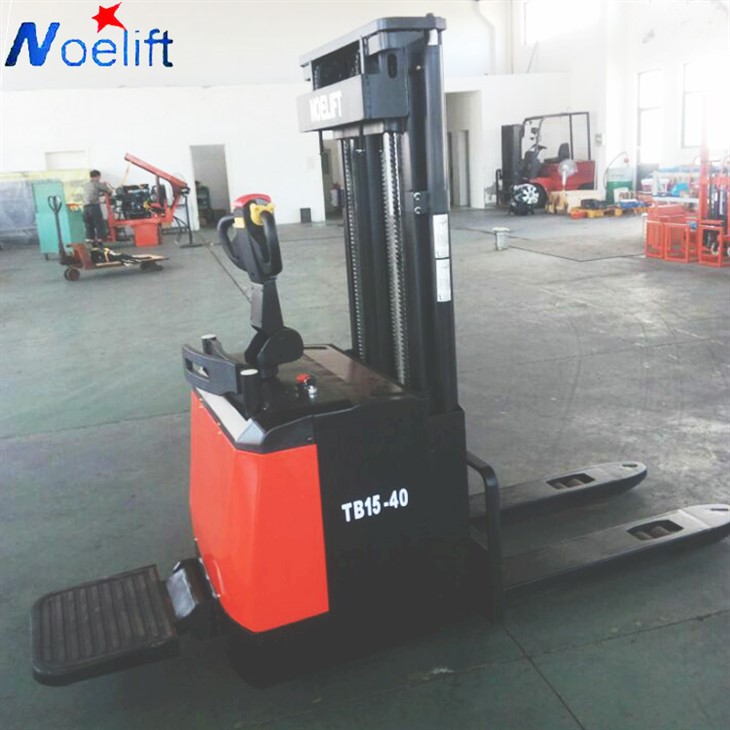 PLATFORM PALLET STACKING FORKLIFTTRUCK Electric Stacker