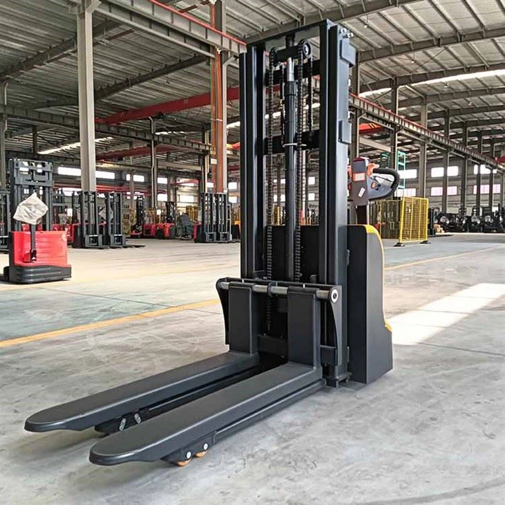How to align the forklift with the pallet position How to align the forklift with the pallet position